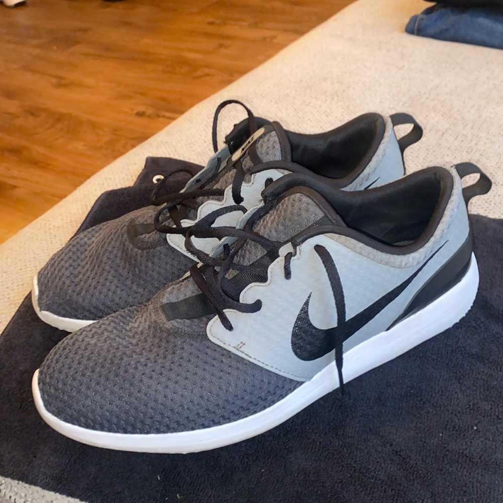 Nike Rosh Mens Size 11 Golf Shoes Grey/Black/White